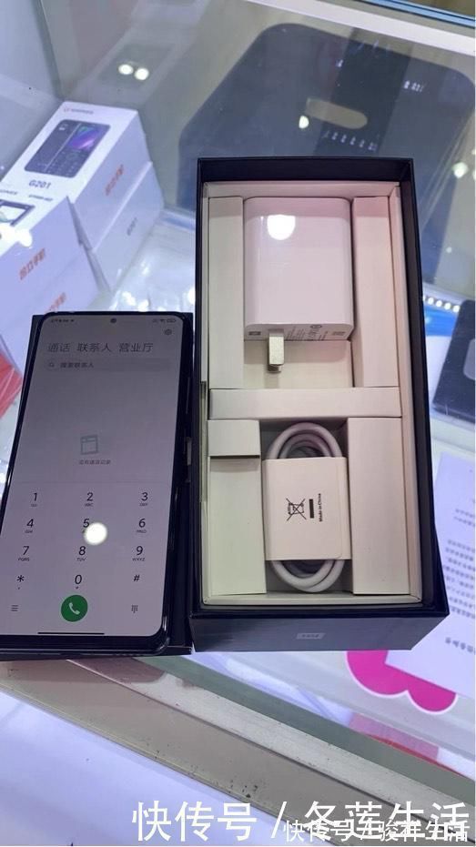 redmik40|明明是A+认证的E4材质屏幕，为何红米K40却容易让人眼花？