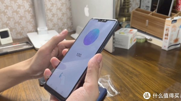 oled|【开箱】324块钱pdd捡的LG G7，最便宜845顶级2klcd旗舰