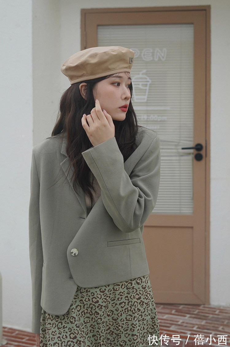 西装外套|“西装”才是永不过时的秋季单品,get这些穿衣技巧,谁穿谁时髦