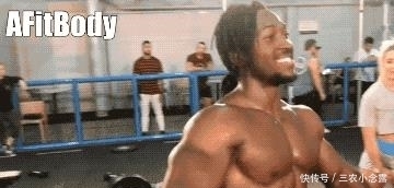 深蹲|他痴迷深蹲10年, 练成“无敌牛蛙腿霸”