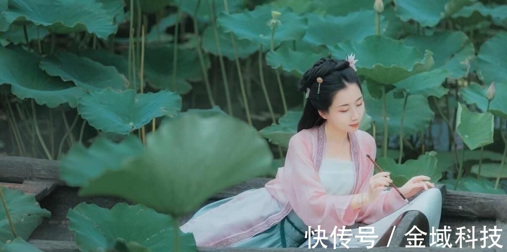 微雨&一首经典的咏雨诗,全诗无一个雨字,却句句写雨,淅沥沥下了千年