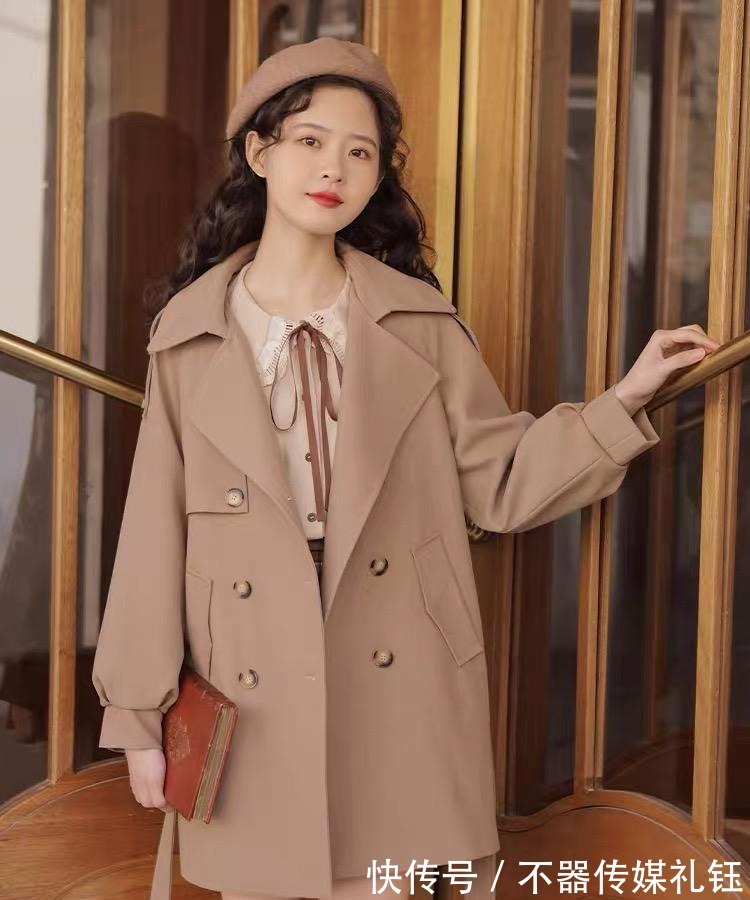 风琴 秋季最受欢迎的风衣穿搭,休闲舒适,小个子也能驾驭,气场十足