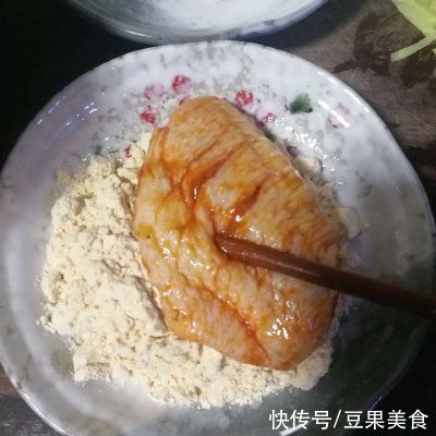 酥脆掉渣的炸鸡翅#白色情人节限定美味#