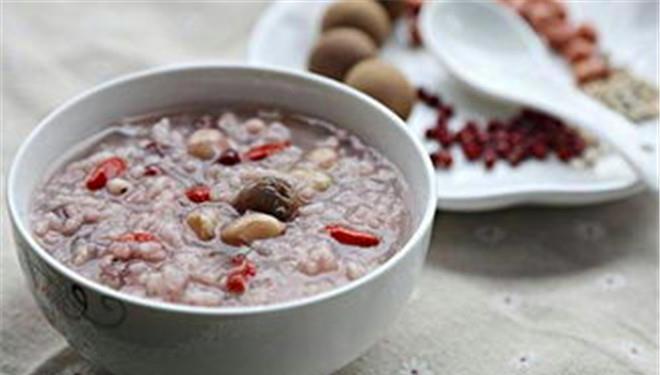 脾胃不好则心不好,中医教你一招,长按此穴养心护脾胃