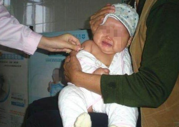 过敏|婴儿打完疫苗夭折, 都是因为父母愚蠢害了宝宝!