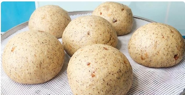 黑豆花|81岁奶奶吃了30年的黑豆花生养生法,调补气血又乌发,越吃越精神