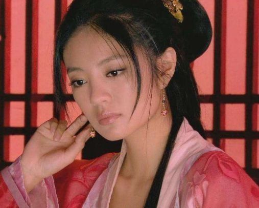 千古|宋朝著名词人65岁与歌妓相恋,写了一首情诗,开篇便是千古名句