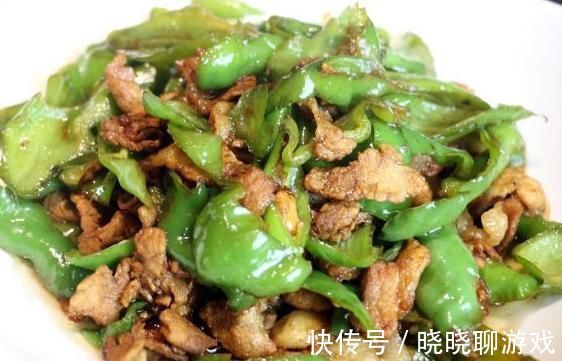 禁忌|营养师：吃青椒时不能碰此物，吃了就是没病找病，为健康了解下！