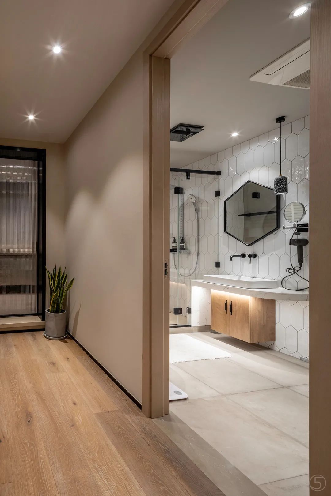 朴素|280㎡现代简约,简单朴素的空间,精致文艺的装饰,满屋轻松惬意