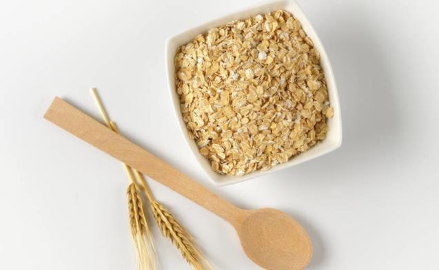 饱腹感|燕麦的热量挺高的,如果早餐添加燕麦片会长胖吗?