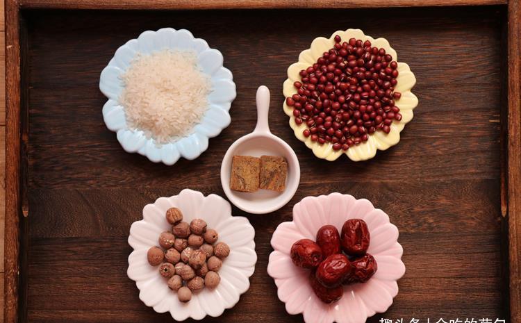 热乎|红枣和红豆一起煮,上桌3碗不够吃,香甜又热乎,常吃手脚不怕冷