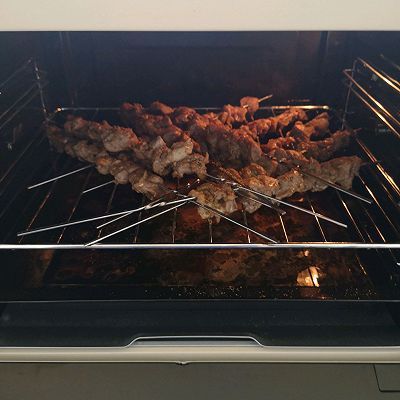 初榨橄榄油|烤羊肉串