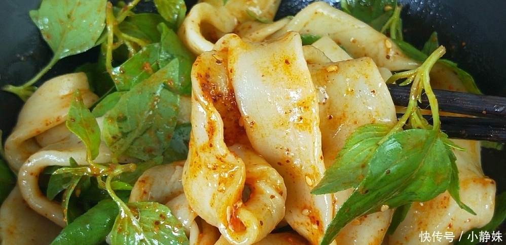 我家面条从来不买,教你秘制做法,筋道爽滑,1.5元面粉做一锅