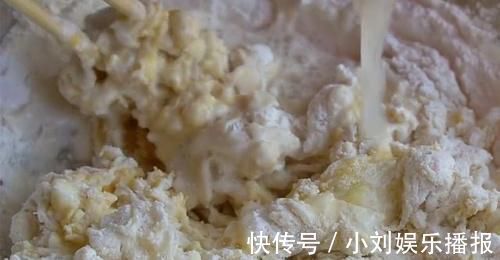 我家面粉从不蒸馒头，这样做比包子油条还简单，一次做8个，真香