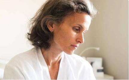 雌激素|女人绝经以后,两口子就不用再同房了吗怪不得老得那么快