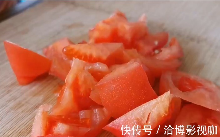 西红柿|金针菇营养非常丰富,只需要搭配一个西红柿,鲜香美味,超级下饭