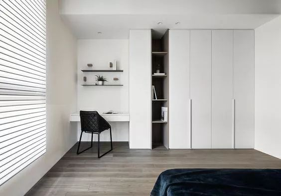 利用率|还在买衣柜现在流行“挖墙”装衣橱!