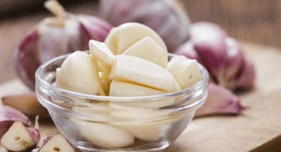 长芽|吃不完的大蒜容易长芽教你1“妙招”,1年都不会坏掉,太实用