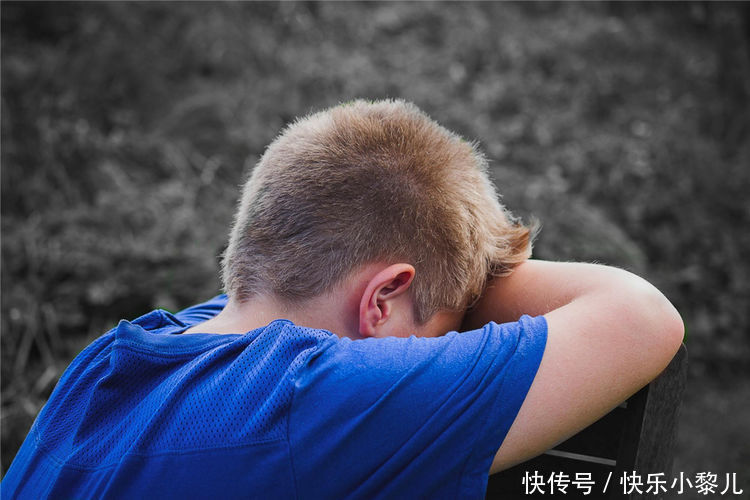 优秀的父母教育孩子时,懂得控制自己,别让失控的情绪伤害到孩子