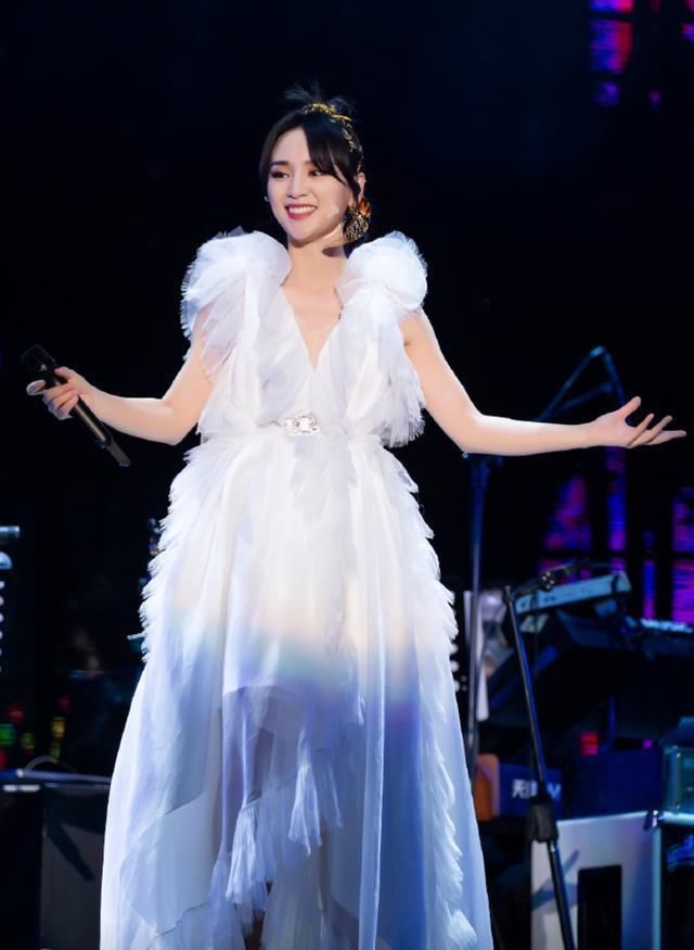 《浪姐2》阵容全面曝光，三位“大魔王”同台，其他人怎么挡得住