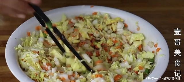 天冷了要多吃白菜,教你1个懒人做法,简单又家常,比吃肉还香!