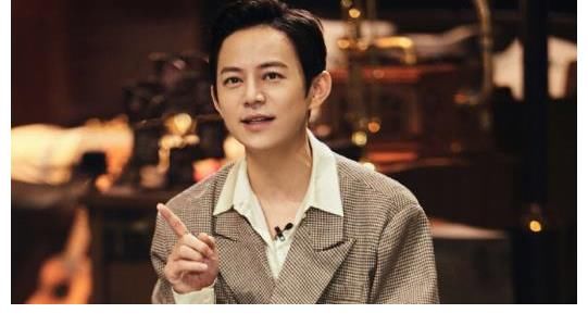 《快本》被“一刀切”？網(wǎng)傳常駐嘉賓名單已出，快樂家族只留一人