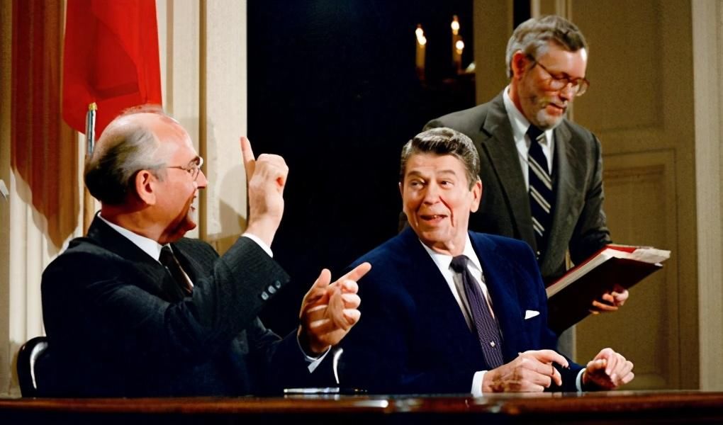 冲突|戈尔巴乔夫再次露面，并称苏联不该解体，此话怎讲？