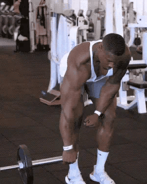 肩胛骨|如何锻炼三角肌后束?4个动作每周练2次,提升肩部肌肉立体感