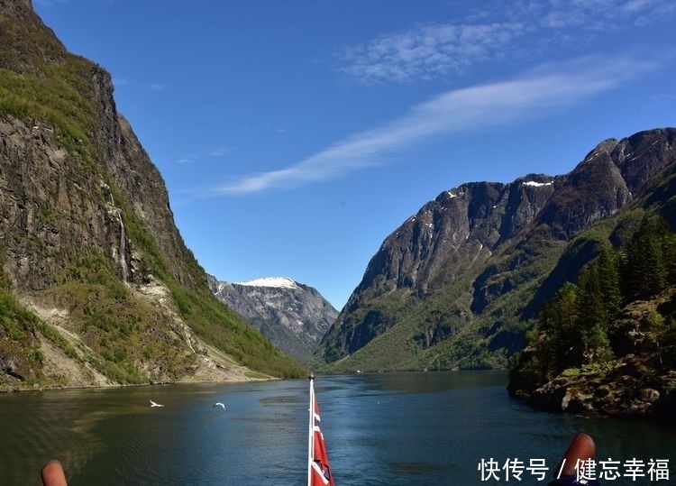 世界上最|雪山“高铁”，峡湾船行，美到窒息