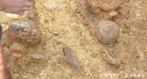 考古专家|明墓下面暗藏玄机,挖开后:竟是墓中墓,还有一把“绝世好剑”