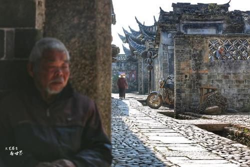 800年前吴氏宗族入闽，落脚福建培田古村，它被称为民间的故宫