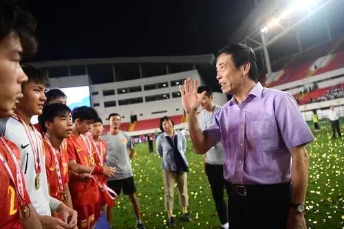 足球報(bào)|中超豪門做出重大決定！足協(xié)收好消息，陳戌源這回可以安心了