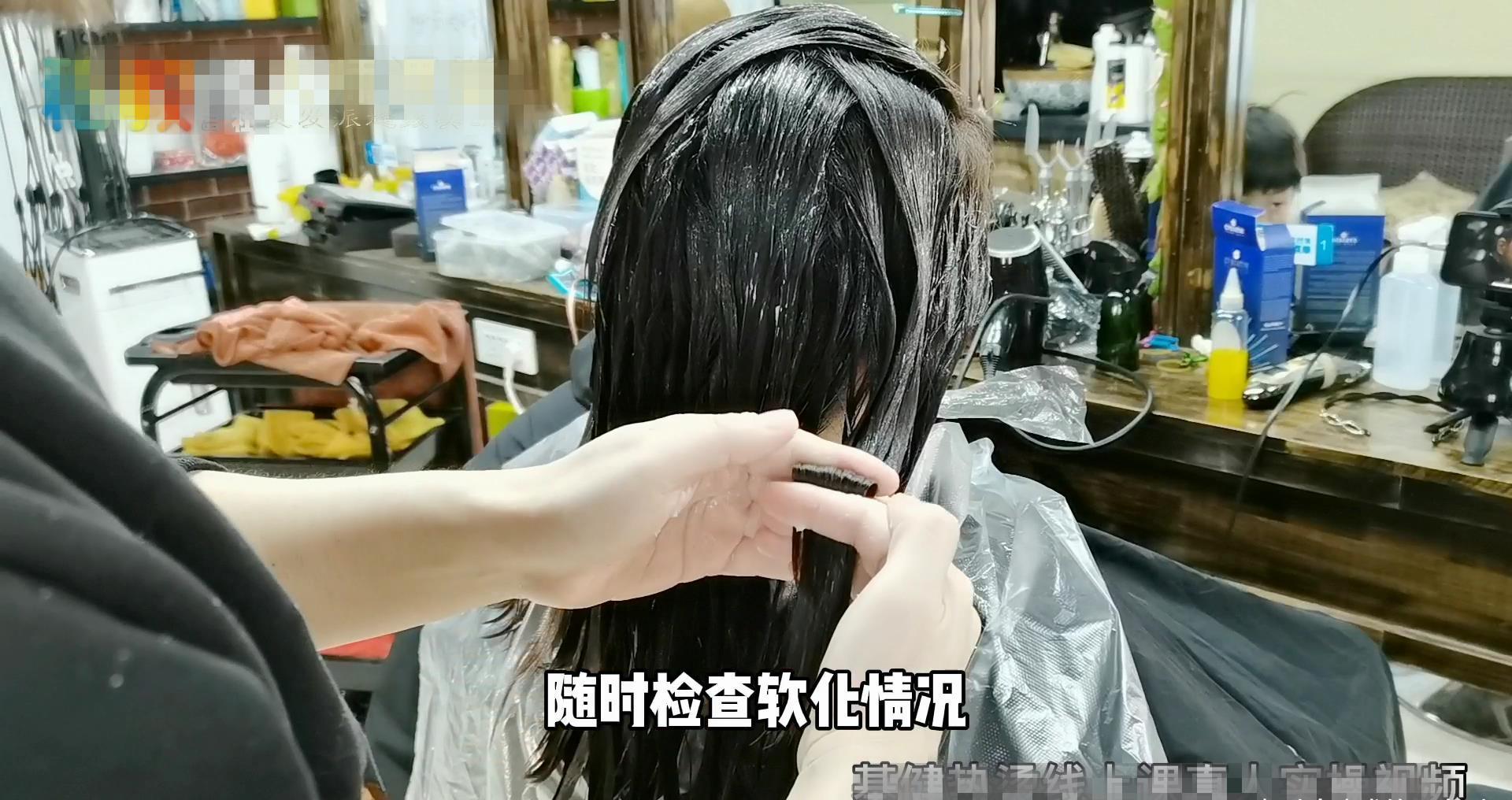 离子烫|50岁女士自来卷沙发发量多，头发抛光+抱团卷，柔软减龄又时髦