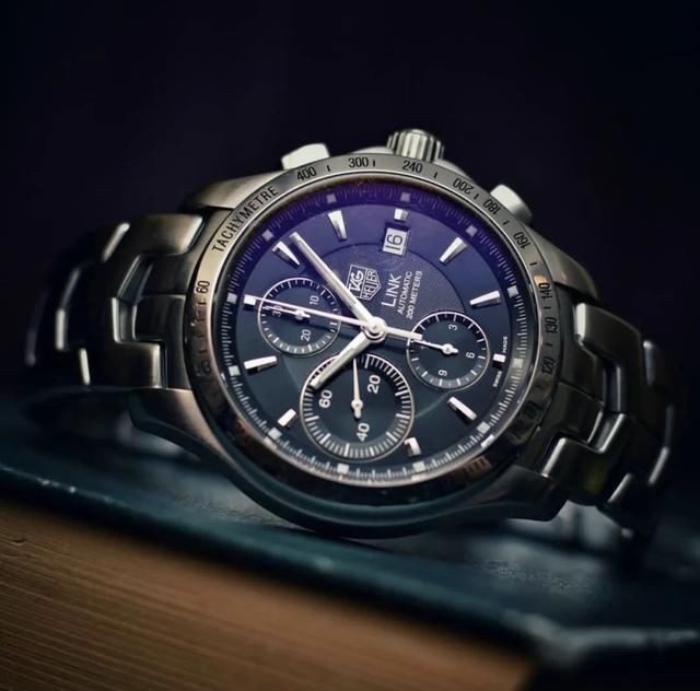 推荐款丨戴什么手表，能在点烟时轻易吸引女孩子的注意？