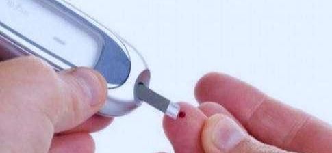 补充维生素|高血糖最怕4种营养素,适当补充,保护血管,血糖更稳定