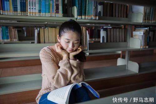 宝娃|“最懒爸爸”走红，为省事用电风扇喂宝宝吃西瓜，网友：大智若愚