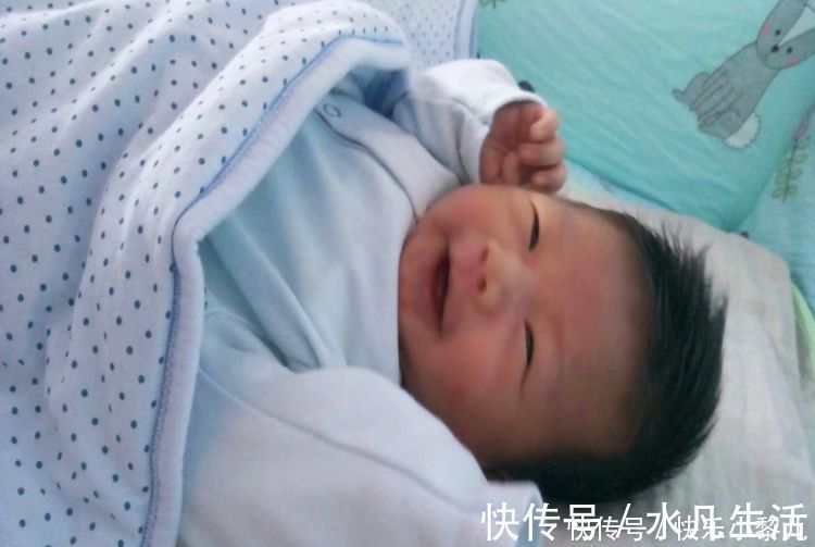 引导|宝宝能睡整觉跟大脑发育有关,要想“沾光”,宝妈做好引导是关键