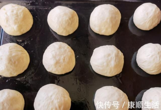 面团|教你做1款小吃,3个鸡蛋1碗面粉,不放一滴水,比油条包子好吃