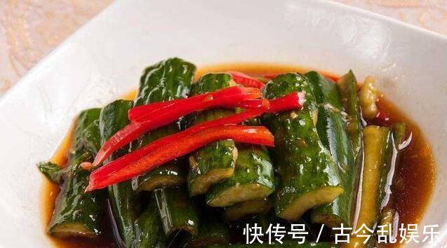 腌制|黄瓜怎么腌制才好吃?老妈用了20年的配方,香辣脆嫩,好吃不上