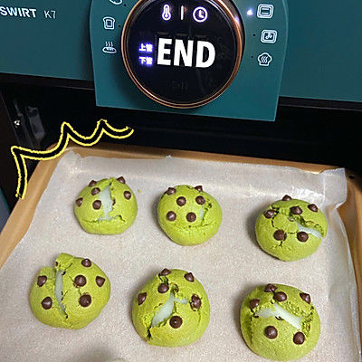 麻薯曲奇浓郁抹茶曲奇里藏着拉丝麻薯