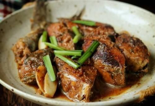 酱油|炖鱼时，不用酱油不用醋去腥，学会这一招，鱼肉鲜嫩，没一点腥味