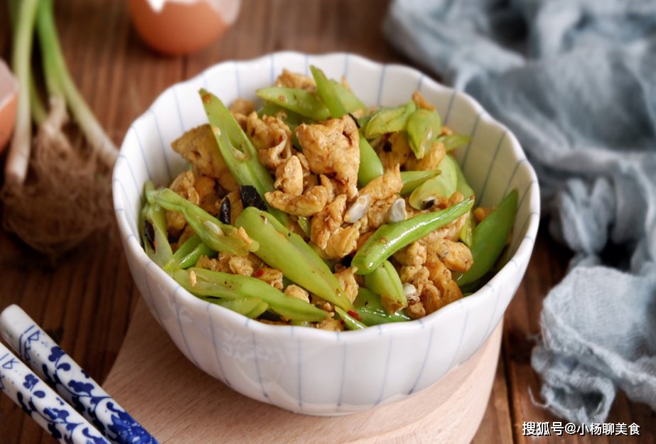 它是天然“补钙菜”,一年四季都有,做法特简单,补钙长个头