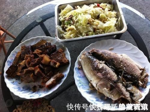 孩子|家长“糊弄式”早餐出炉,没营养还影响身高,你还在给孩子吃吗