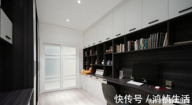 进门处|装修就学她家，舍弃电视柜后，不仅空间感增加了，还非常大气