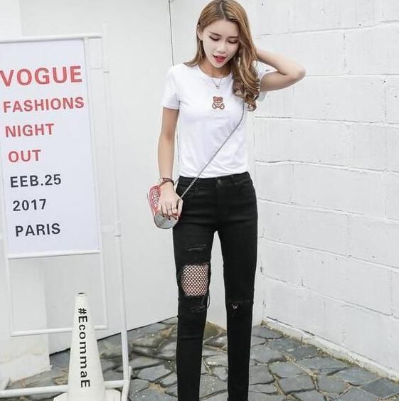 曼妙|每日搭配:曼妙多姿的牛仔裤美女,身材颜值俱佳,尽显女神魅力!