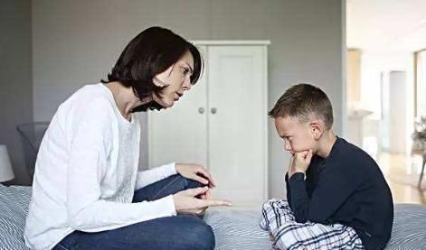 出息|长大后没出息的孩子,从小就有征兆,7岁前不改掉未来可能会吃亏