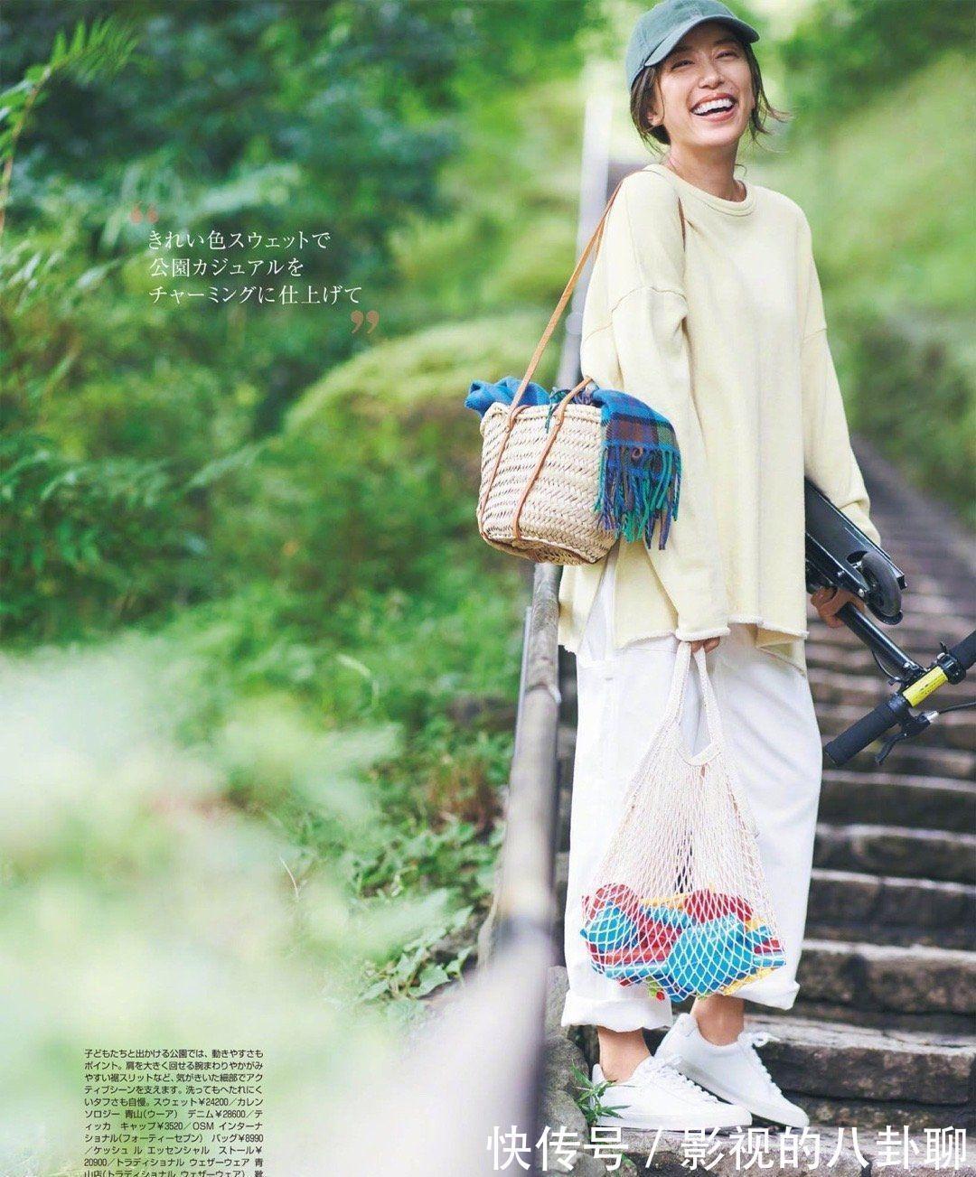 搭配 女人过了45岁，少穿卫衣配小黑裤！学日本杂志这样穿，优雅减龄