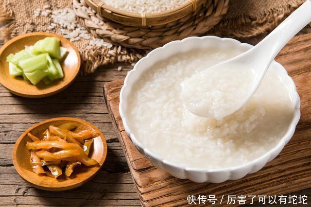 医生提醒:甘油三酯过高的人,这2种素食尽量少吃,以免升高血脂