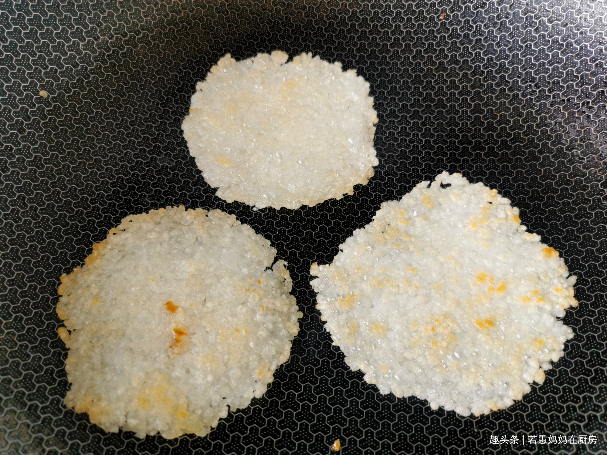 自从米饭此做法，孩子三天两头点名要吃，咯嘣儿脆，成本2块钱