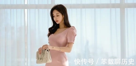 晚礼裙|美图欣赏:孙允珠,梦幻唇蜜缀领斜衩金丝晚礼裙